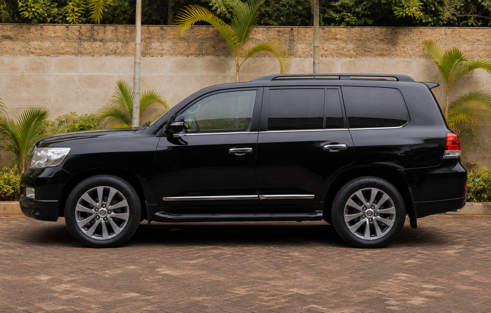 Toyota Land Cruiser V8 — Left profile concept — AI-generated concept image, not vehicle evidence
